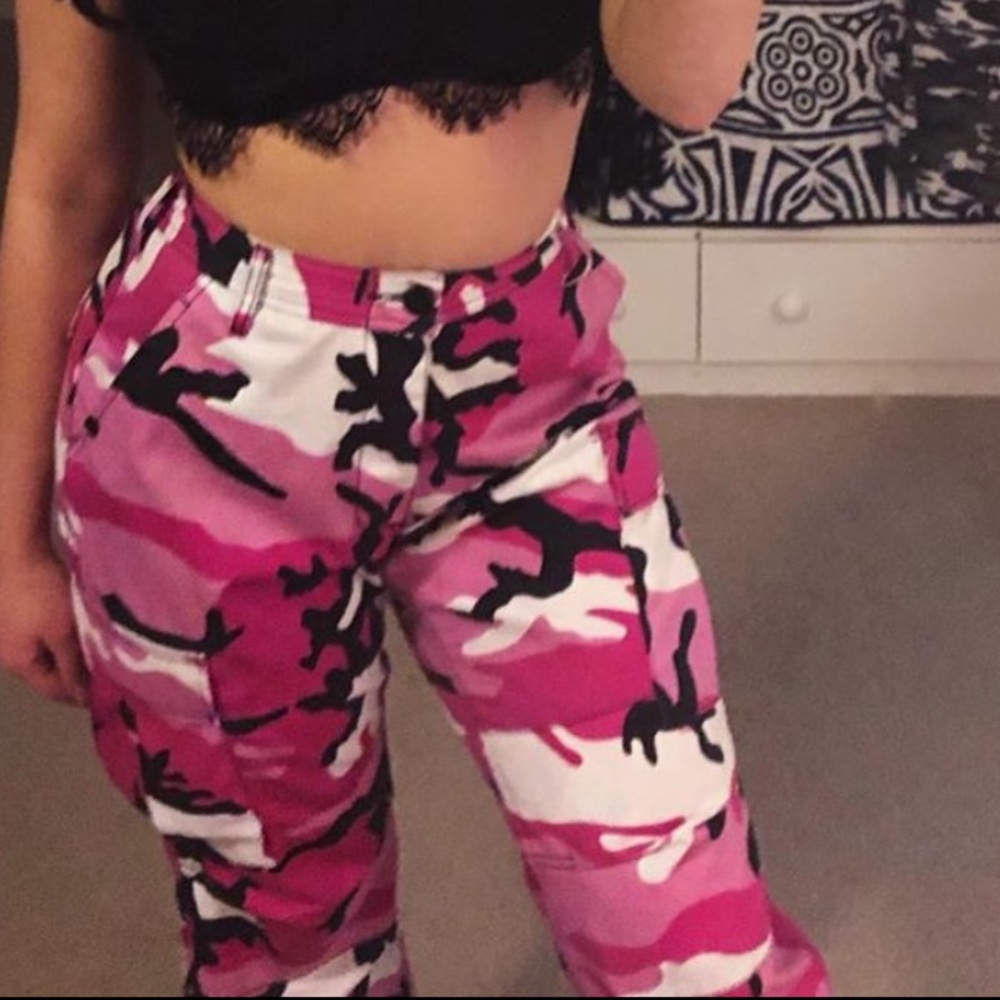 Pink camo pants - Picture 3 of 3